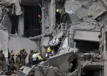 Israel afirma que o Irã continuou disparando mísseis na madrugada desta terça (24/6)