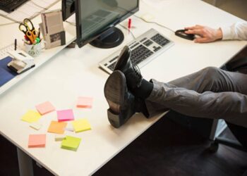 Juiz faltoso no Cabo de Santo Agostinho gera indignação e prejudica tramitação de processos