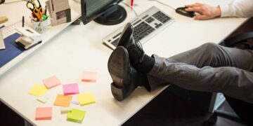 Juiz faltoso no Cabo de Santo Agostinho gera indignação e prejudica tramitação de processos