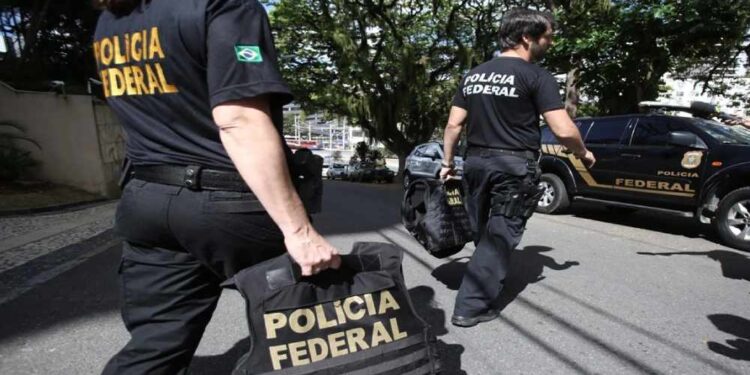 Polícia Federal prende dois homens por tentativa de saque fraudulento de R$ 583 mil em Pernambuco