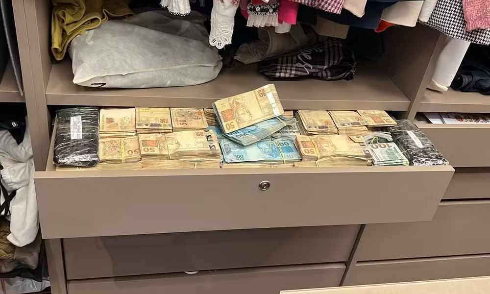 PF encontra dinheiro em gavetas durante operação contra desvios de emendas na Bahia