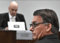 Alexandre de Moraes e Bolsonaro frente a frente, durante depoimento. Foto: André Borges/EPA