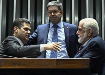 Derrubada do IOF na Câmara e Senado escancara desgaste com o Congresso