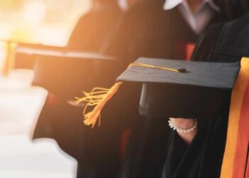 Estudantes denunciam empresa de convites de formatura por prejuízos de até R$ 80 mil