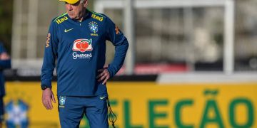 Carlos Ancelotti chegou com a leveza do ser que já é íntimo do sucesso.