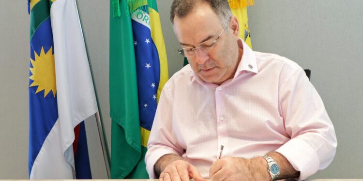 O prefeito Zeca Cavalcanti encaminhou o PL à Câmara de Vereadores em regime de urgência.