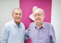 O presidente da APL, Lourival Holanda e o novo imortal Roberto Pereira