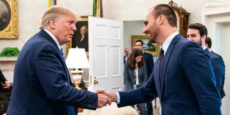 Donald Trump e Eduardo Bolsonaro, na Casa Branca