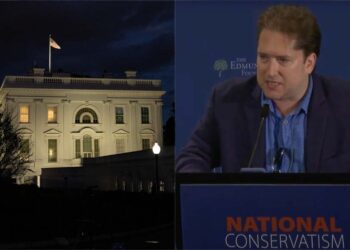 O subsecretário de Donald Trump, Darren Beattie