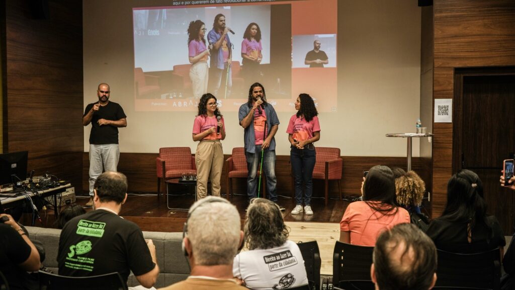 Tecnologia, design e inclusão se unem em Recife no congresso Inova.aê 2025