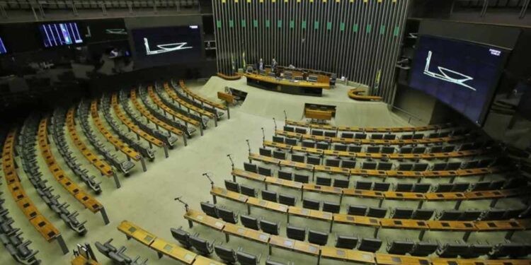 Lula decide não sancionar projeto que aumenta número de Deputados Federais