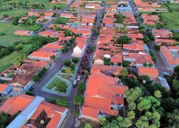 Distribuição de emendas no Brasil favorece apadrinhados políticos, não os mais pobres