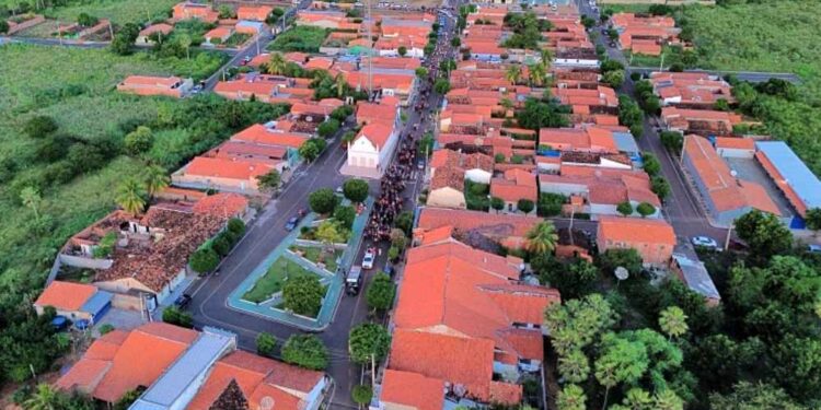 Distribuição de emendas no Brasil favorece apadrinhados políticos, não os mais pobres