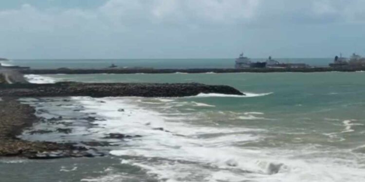 Perigos da navegação na barra do Rio Ipojuca: