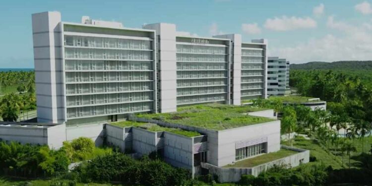 Hotel está 5 anos desativado (Imagem: Canal Desbravando)