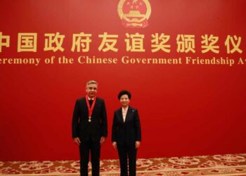 Após ser alvo da Abin Paralela, autor lança livro que desafia visão ocidental sobre a China