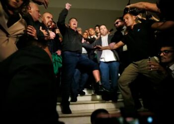 O ministro do STF disse disse que não há proibição para que Bolsonaro faça discursos públicos.