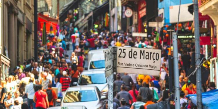 Rua 25 de março aparece em relatório estadunidense sobre pirataria