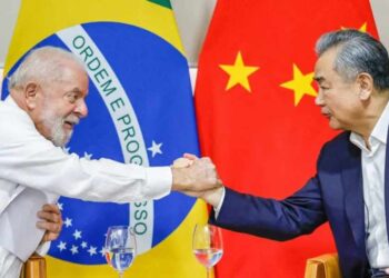 China critica tarifas de 50% dos EUA sobre produtos brasileiros e brasil avalia retaliação