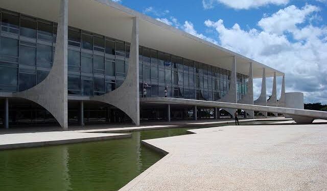 A punição imposta pelos EUA foi por meio da Lei Magnitsky.