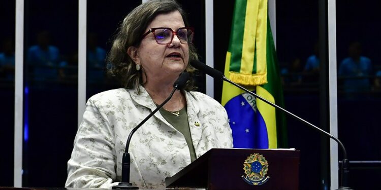 Prêmio reconhece atuação política de congressistas brasileiros.