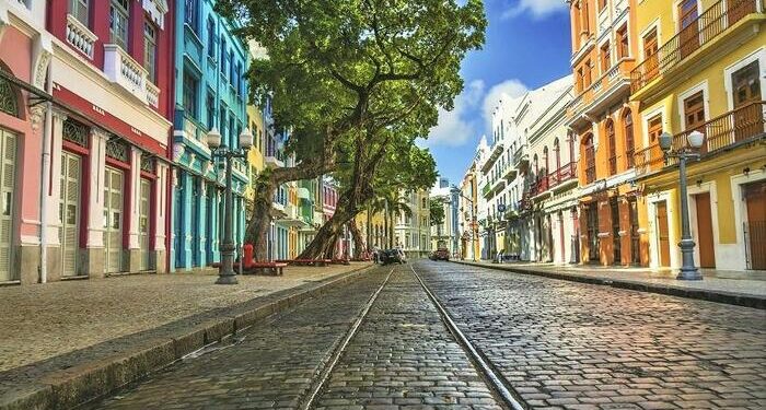 Rua do Bom Jesus foi considerada a 3ª mais bonita do mundo