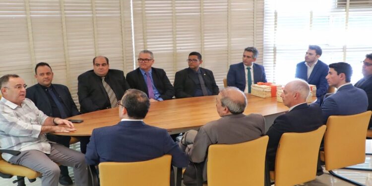 Zeca também rememorou as instalações das sedes do Poder Judiciário Estadual