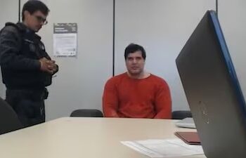 Na audiência, ao citar o que tinha feito no dia do crime, o empresário disse: “Só que não é a mesma roupa que eu estava de manhã”