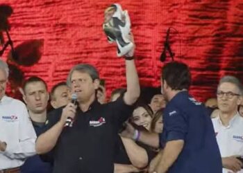 Tarcísio afirmou que o ex-presidente lhe "abriu portas"