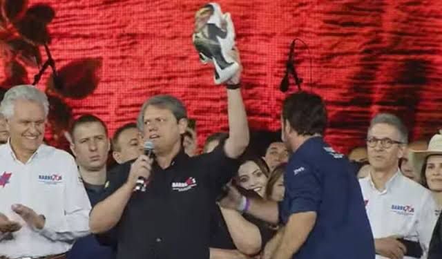 Tarcísio afirmou que o ex-presidente lhe "abriu portas"