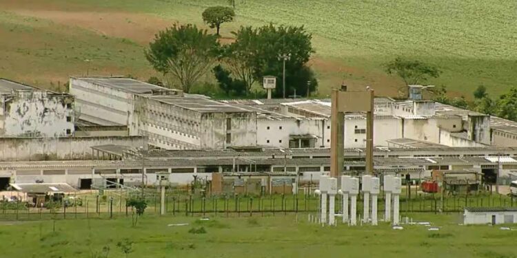 Moraes quer enviar Bolsonaro à Papuda