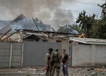 Impasse territorial marca negociações de paz entre Rússia, Ucrânia e EUA