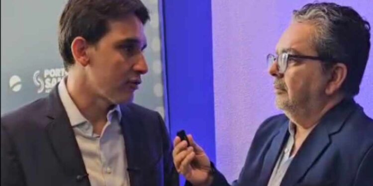 Ministro Silvio Costa Filho concedendo entrevista ao Blog Ricardo Antunes