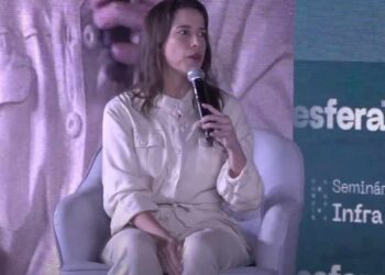 Raquel Lyra durante o seminário Esfera Brasil