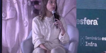 Raquel Lyra durante o seminário Esfera Brasil