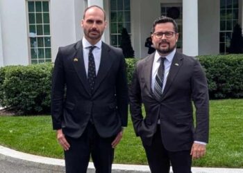 Filho de Bolsonaro articula novas sanções dos EUA contra o Brasil