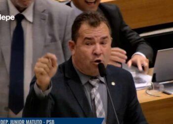 Junior Matuto diz que Raquel está "cagando e fazendo merda"