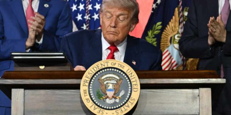 Tribunal dos EUA declara maioria das Tarifas de Trump crime e abala pilar de sua política externa