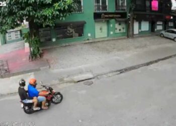 Câmera flagra mais um crime na Zona Norte do Recife