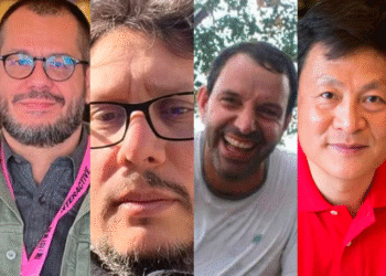 Entre as vítimas estão dois cineastas o piloto da aeronave e o arquiteto chinês Kongjian Yu.