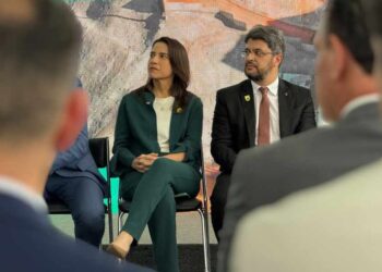 Raquel Lyra se posiciona sobre a PEC da Blindagem durante agenda no Porto do Recife