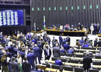Câmara prevê que Bolsonaro fique elegível