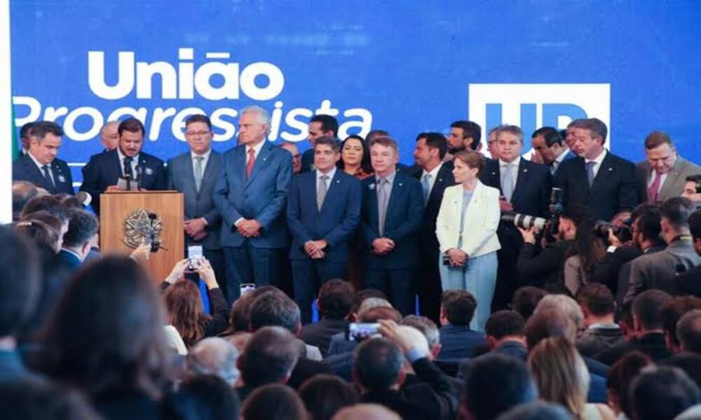 União Brasil impõe prazo de 24h para aliados saírem do governo Lula