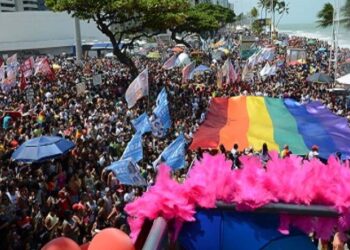 Parada LGBTQIAPN+ de Pernambuco ganha novo formato no Parque Dona Lindu