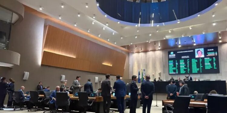 O empréstimo foi aprovado no plenário após ser enviado há seis meses