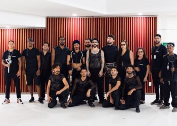 O show tinha bailarinos, mas acabou cancelado