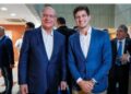O vice-presidente Geraldo Alckmin e o presidente nacional do PSB e prefeito de Recife, João Campos
