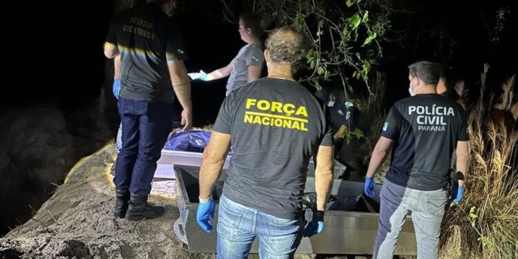 As vítimas foram vistas pela última vez quando viajaram até a região para cobrar uma dívida.