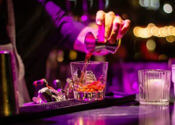 Casos de intoxicação por metanol após consumo de bebidas adulteradas