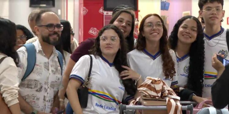 Secretaria de Educação pune empresa por falha com passagens de estudantes